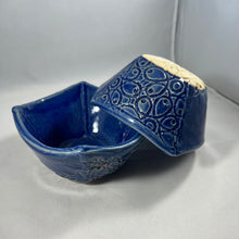 Load image into Gallery viewer, Indigo Lace Dishes - Small Set
