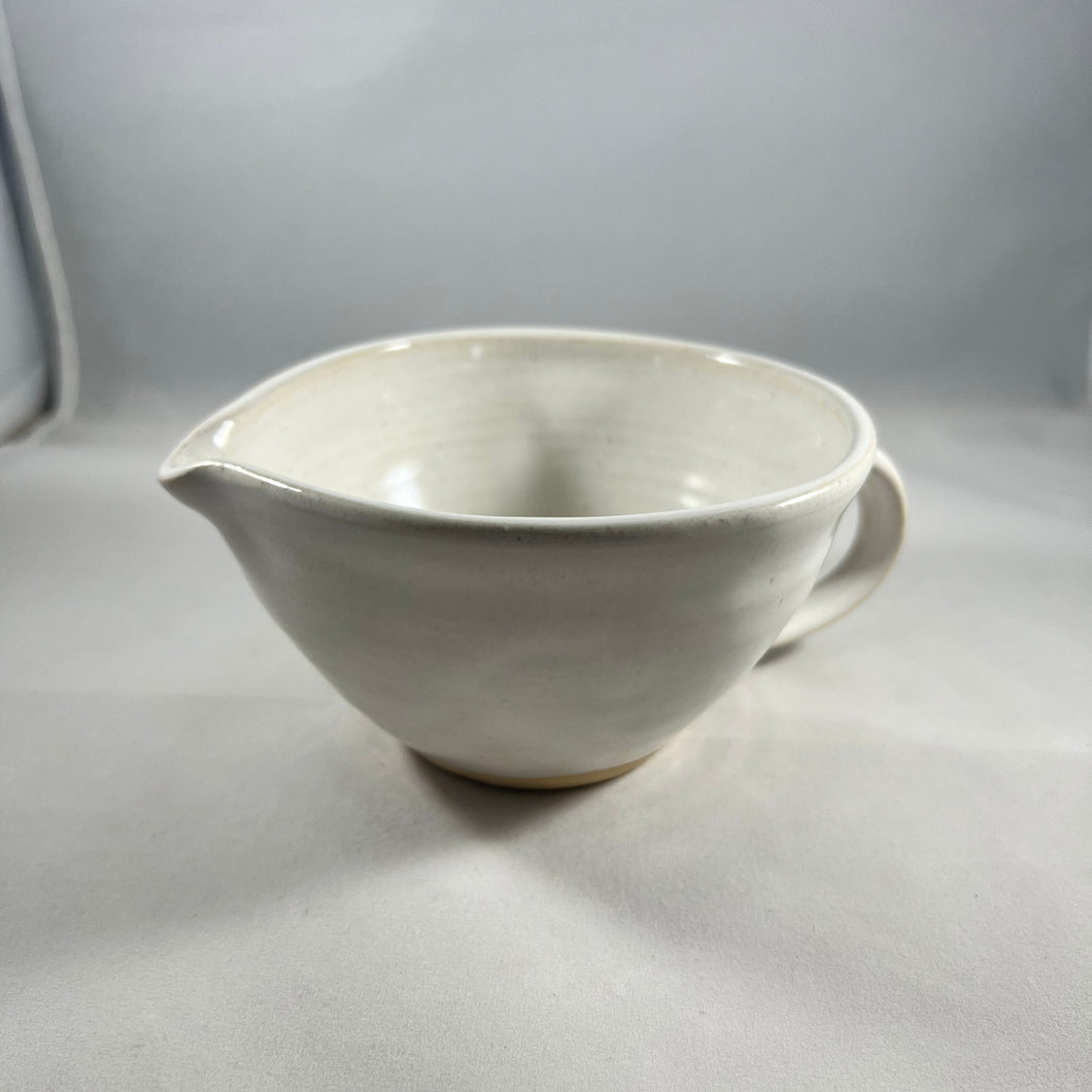 Ivory Horizon Pouring Pitcher - Medium